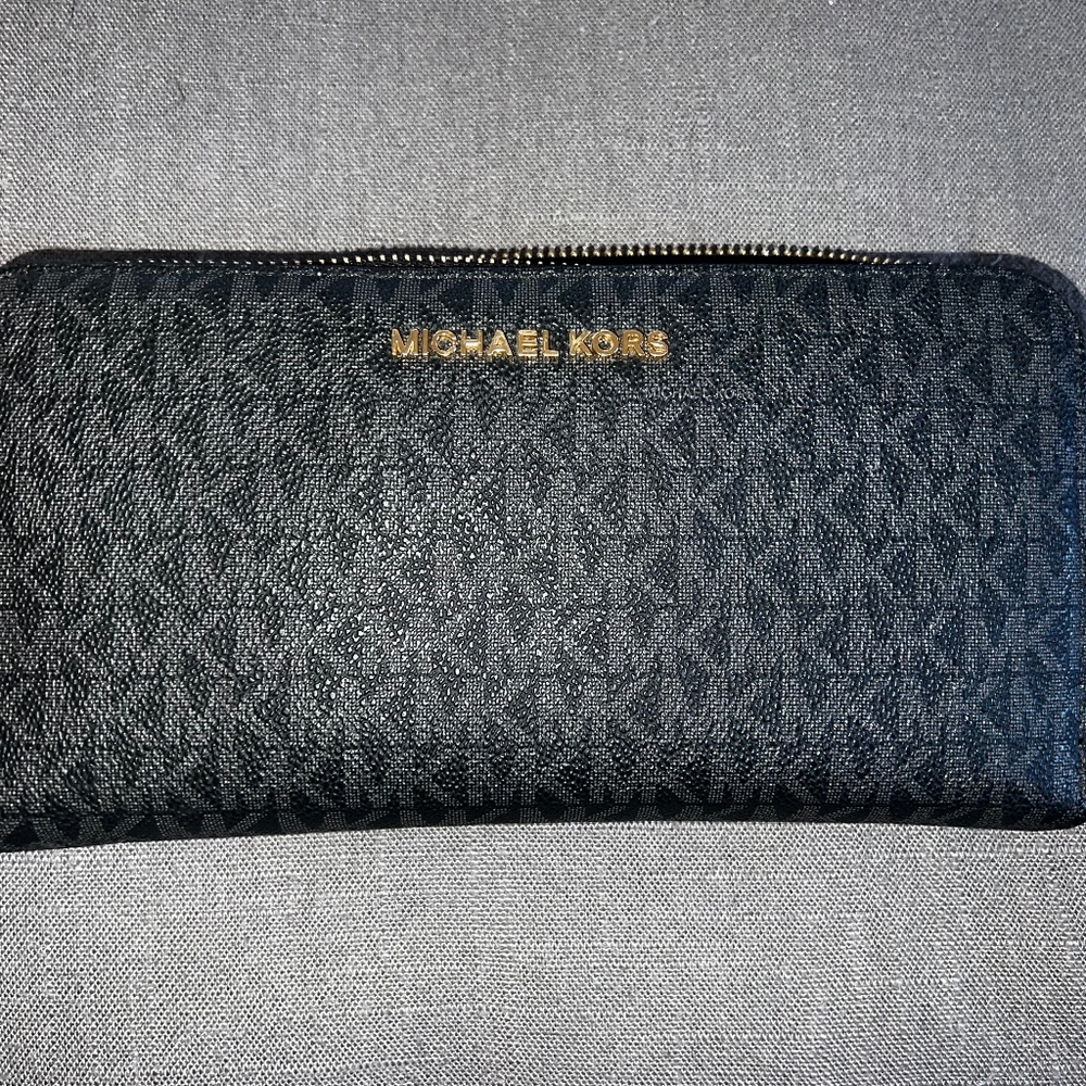 Michael Kors Oversized Wallet